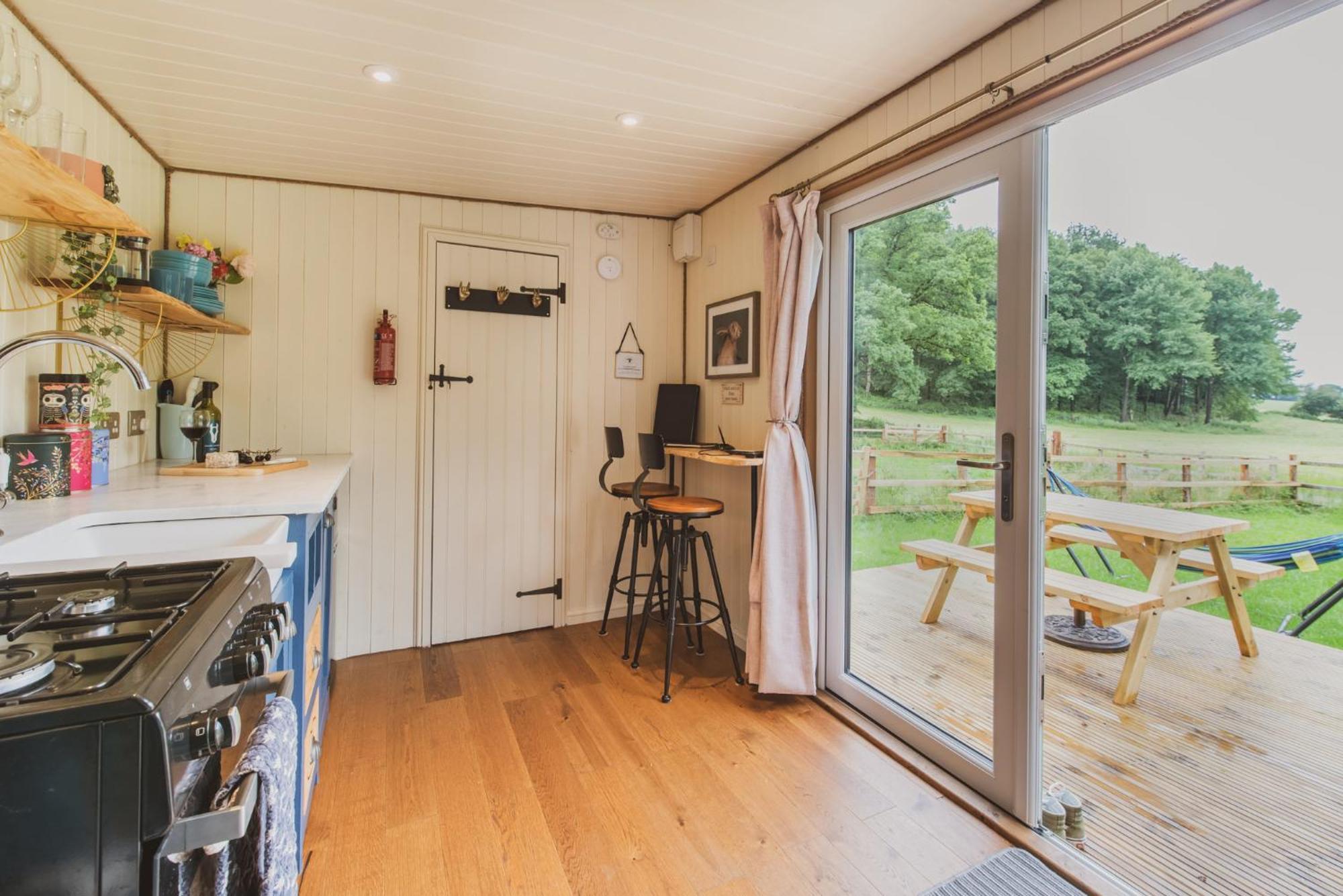 The Hideaway At Hiddenwood Glamping Hotel Corsley Luaran gambar